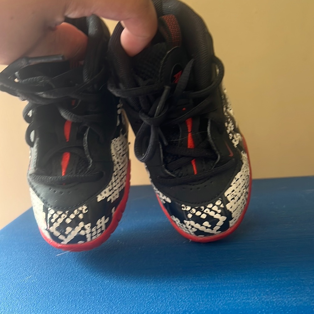 Toddler shoes